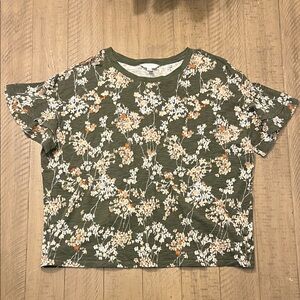 Time and Tru Olive Floral Short Sleeve Tee